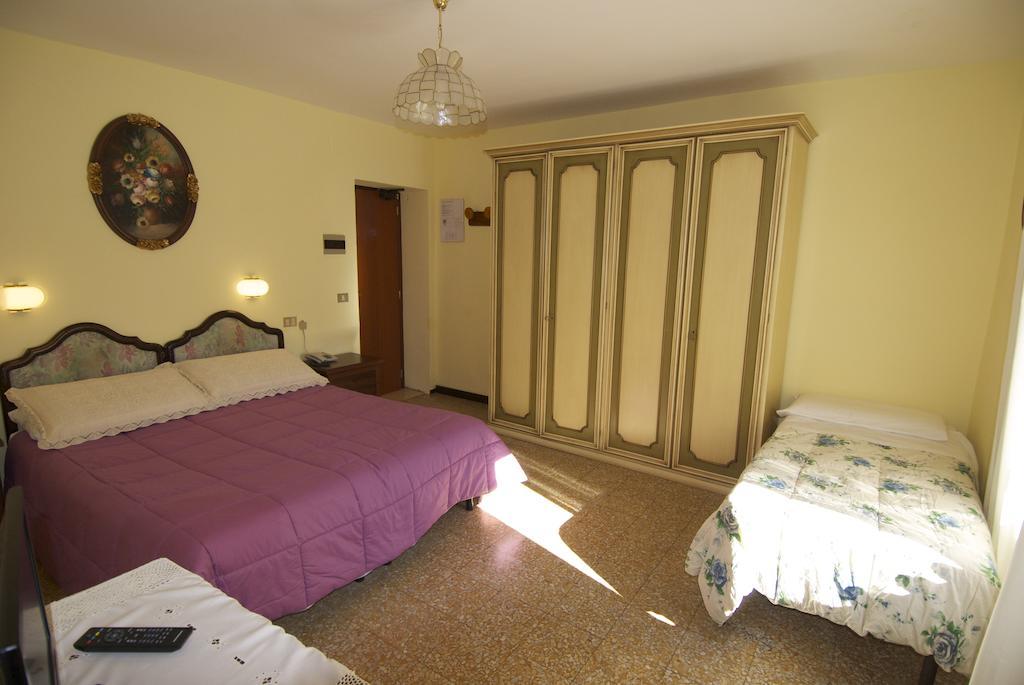 Albergo Ristorante Galli Pievepelago Bilik gambar